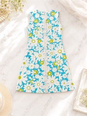 Vintage Liberty Circle 70’s Blue Daisy Floral Lace Trim Shift Dress Size Small